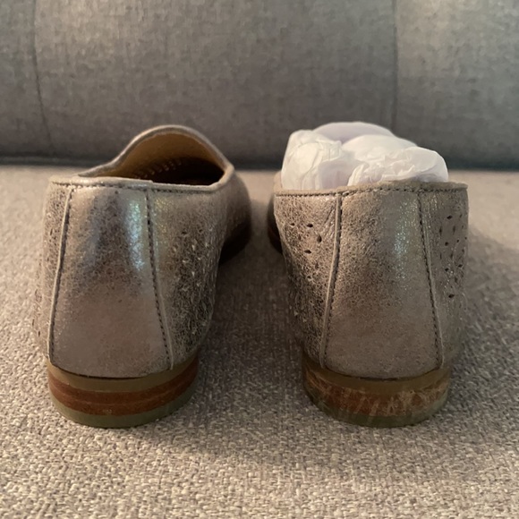 NEW Johnston & Murphy sliver slipper flats - Picture 7 of 9